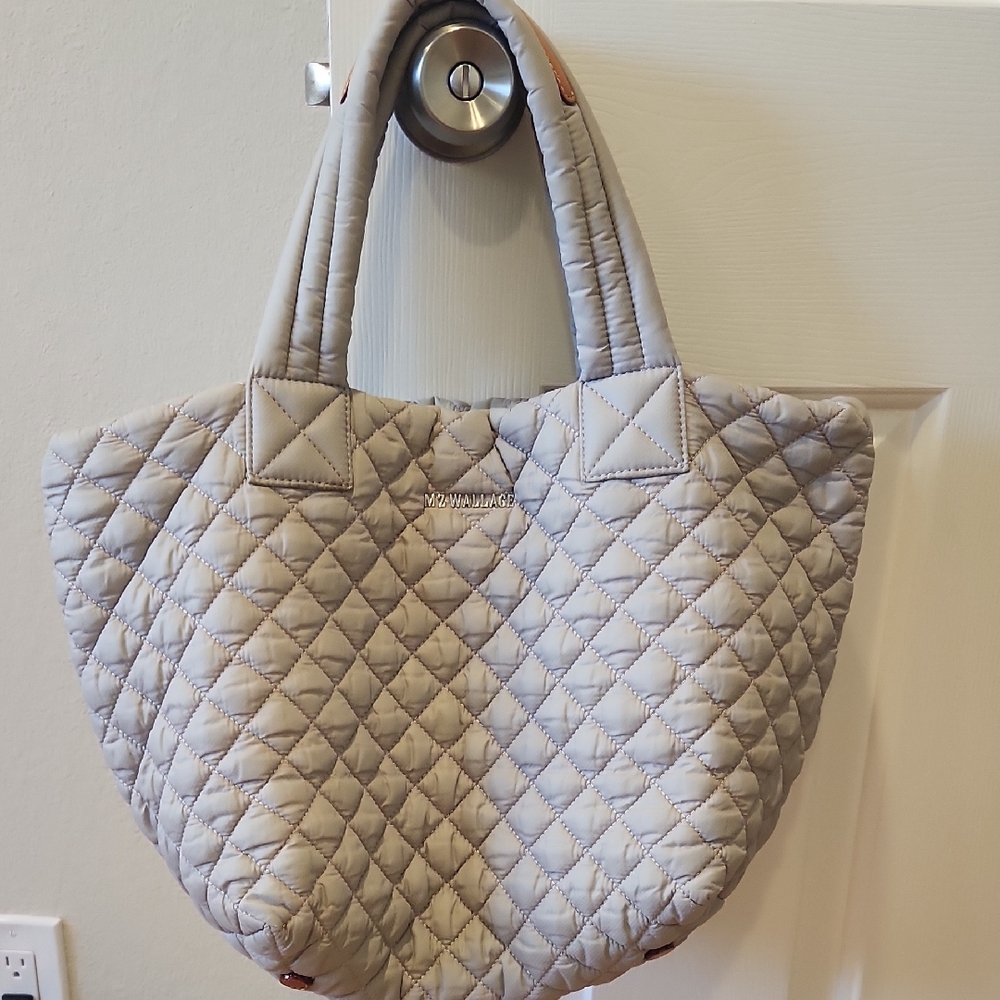 Quilted Tote Bag in Light Gray - Designer Style